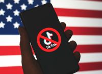 Εγκρίθηκε με συντριπτική πλειοψηφία νομοσχέδιο που απαγορεύει το TikTok στις ΗΠΑ