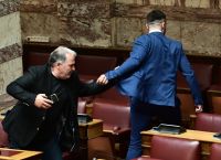Το θλιβερό επεισόδιο Φλώρου και οι αναταράξεις στη δεξιά πολυκατοικία