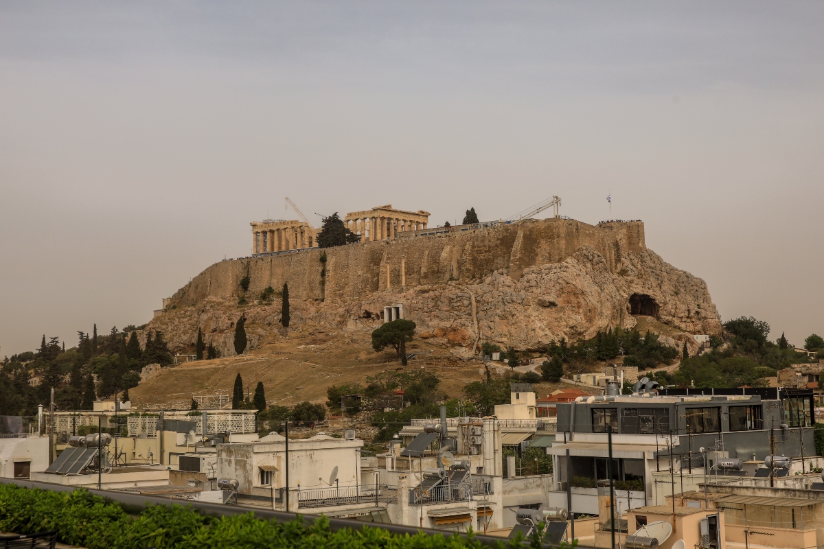 Αφρικανική σκόνη και ζέστη μέχρι την Τετάρτη