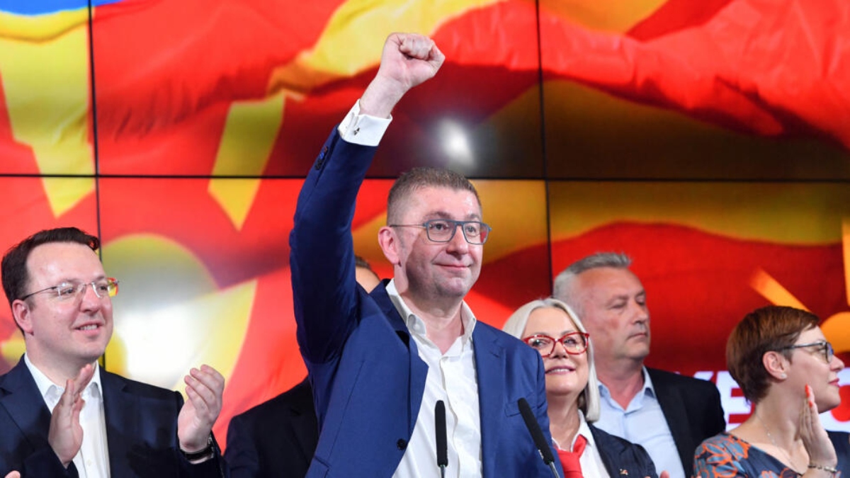 Β. Μακεδονία: Διγλωσσία εντός και εκτός συνόρων