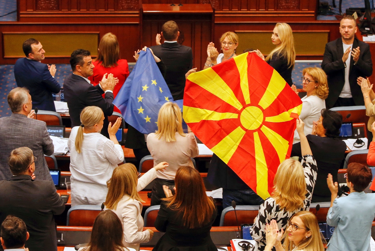 ΗΠΑ: Έχουμε λάβει διαβεβαιώσεις ότι η Βόρεια Μακεδονία θα παραμείνει προσηλωμένη στην ευρωπαϊκή πορεία