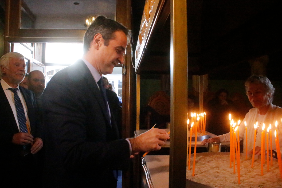 Στη Μητρόπολη Αθηνών ο Μητσοτάκης για την Ακολουθία των Παθών
