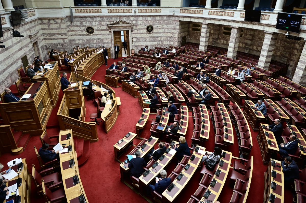 Βουλή: Ψηφίστηκε ο νέος δικαστικός χάρτης της χώρας