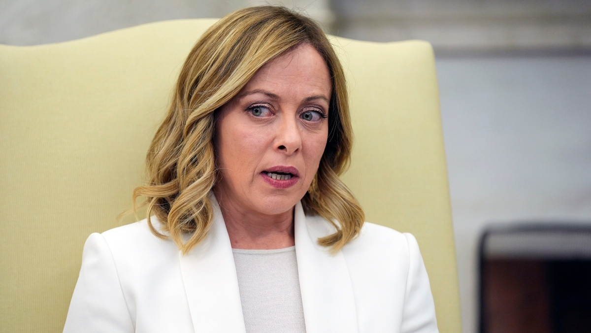 Δεν είναι πια βασίλισσα της ευρωπαϊκής Δεξιάς η Μελόνι;