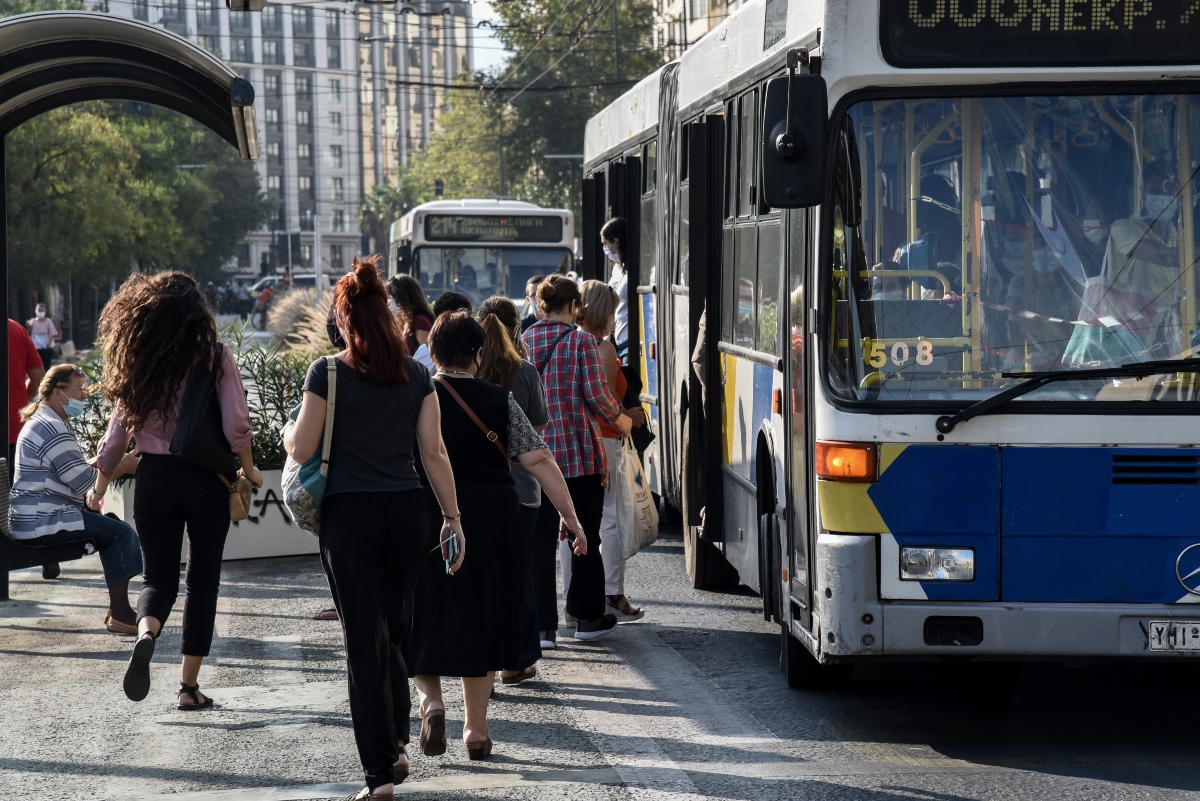 Με τροποποιημένα δρομολόγια και σήμερα η κίνηση των μέσων μαζικής μεταφοράς