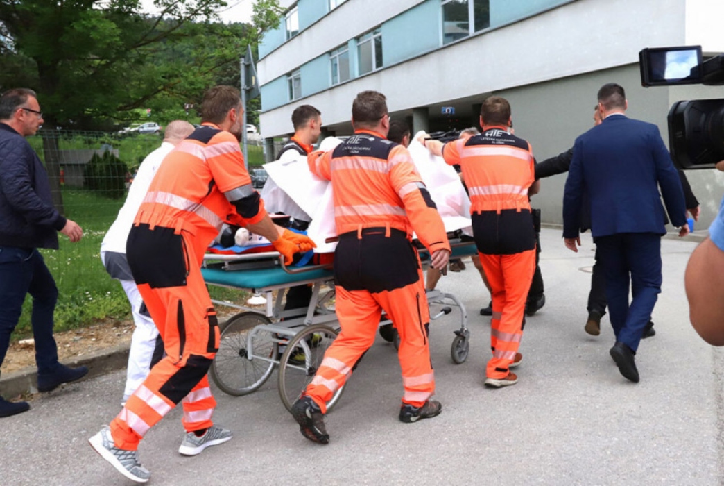 Ρόμπερτ Φίτσο: Επιτυχημένη η επέμβαση στην κοιλιακή χώρα [vid]