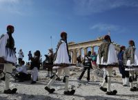 Κατεπείγουσα ερώτηση ΣΥΡΙΖΑ στη Μενδώνη για τις χλαμύδες στην Ακρόπολη