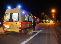 Τροχαίο στην Πειραιώς: Αυτοκίνητο παρέσυρε 5 άτομα – Ανάμεσά τους τρία παιδιά, το ένα διασωληνωμένο