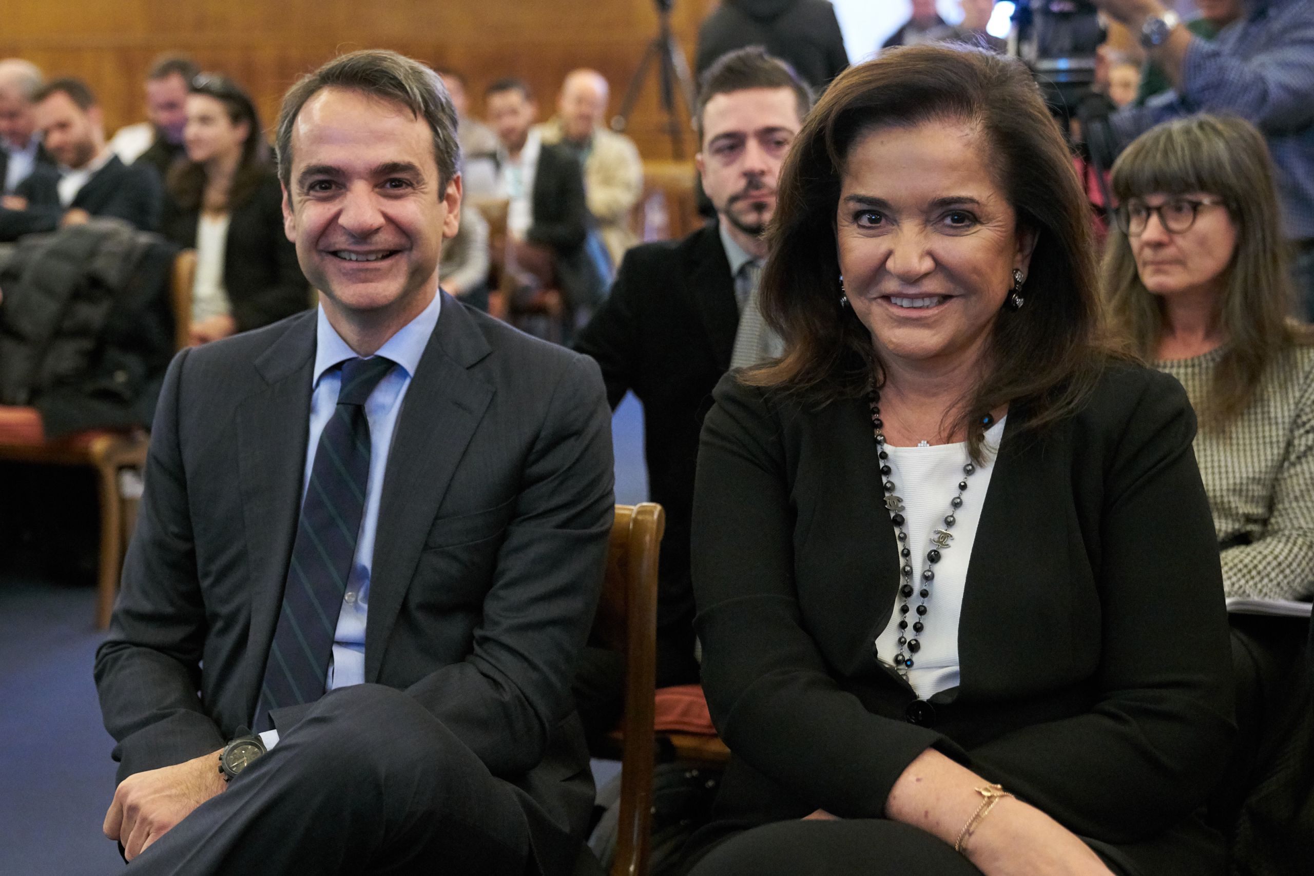 Η Μπακογιάννη αδειάζει Μητσοτάκη για τις Πρέσπες