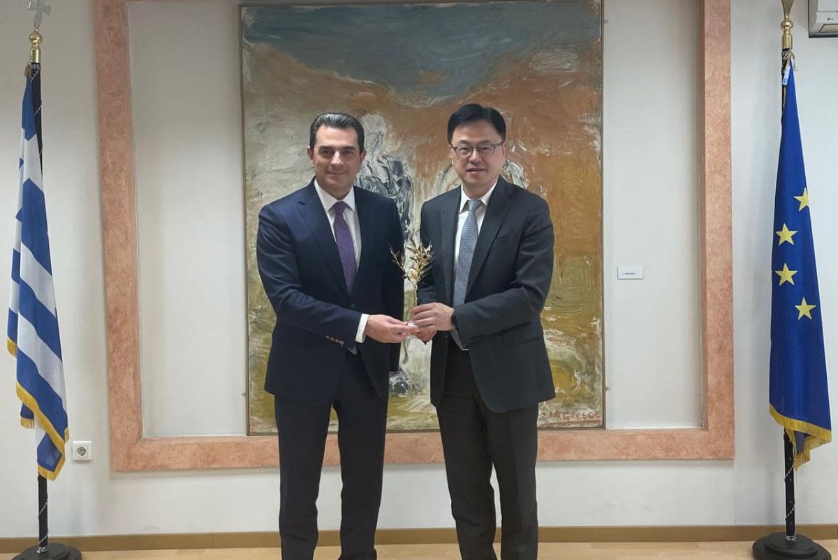 Σκρέκας σε πρόεδρο Cosco: Η Ελλάδα γίνεται κύριο διαμετακομιστικό κέντρο στην Αν. Μεσόγειο