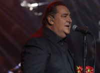 Συγκινεί το τραγούδι που αφιέρωσε ο Βασίλης Δήμας στη μνήμη του Βασίλη Καρρά