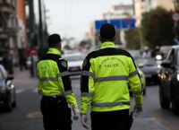Οδηγός μηχανής πέρασε 12 φανάρια με «κόκκινο» και τώρα πρέπει να πληρώσει πρόστιμο 21.140 ευρώ