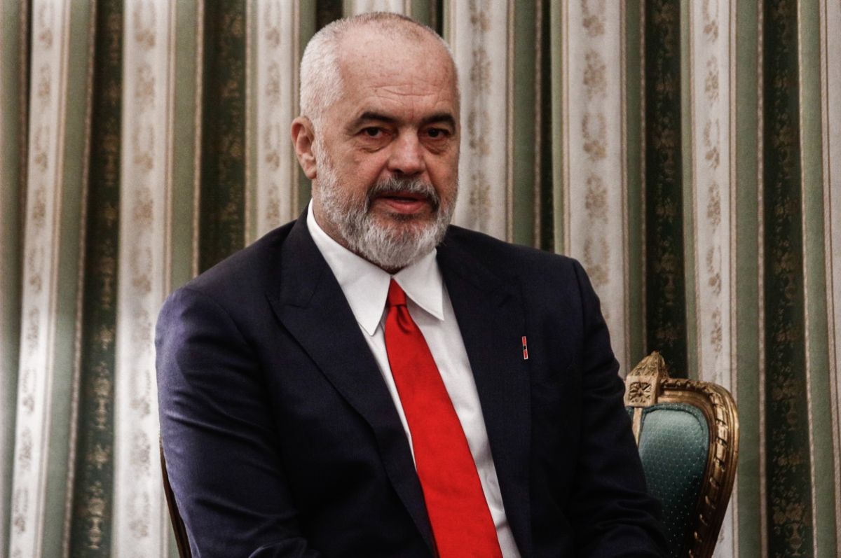 «Κλείδωσε» το γήπεδο του Γαλατσίου για την ομιλία του Έντι Ράμα [vid]