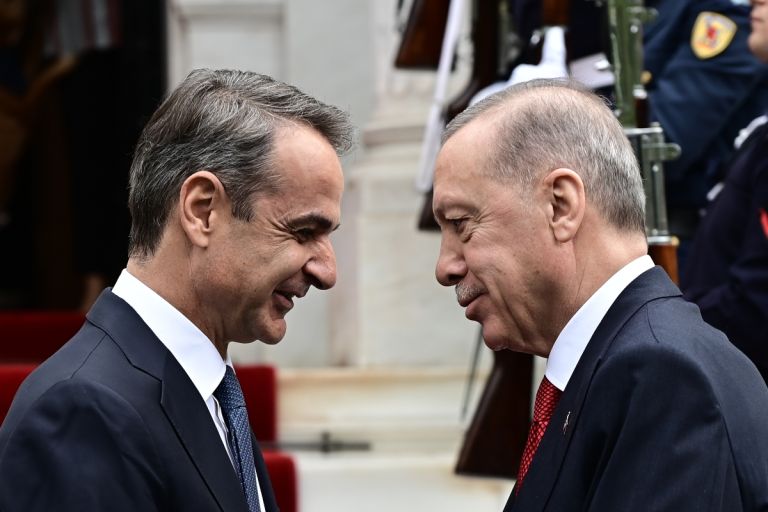Αναβαθμίζεται το δείπνο Μητσοτάκη και Ερντογάν- Η πρόσκληση έκπληξη [vid]