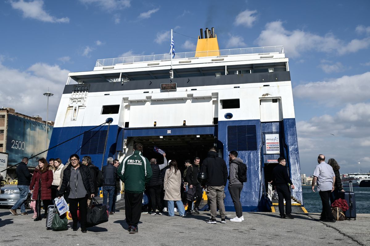 Greece considers limiting cruise ship visits to combat over-tourism