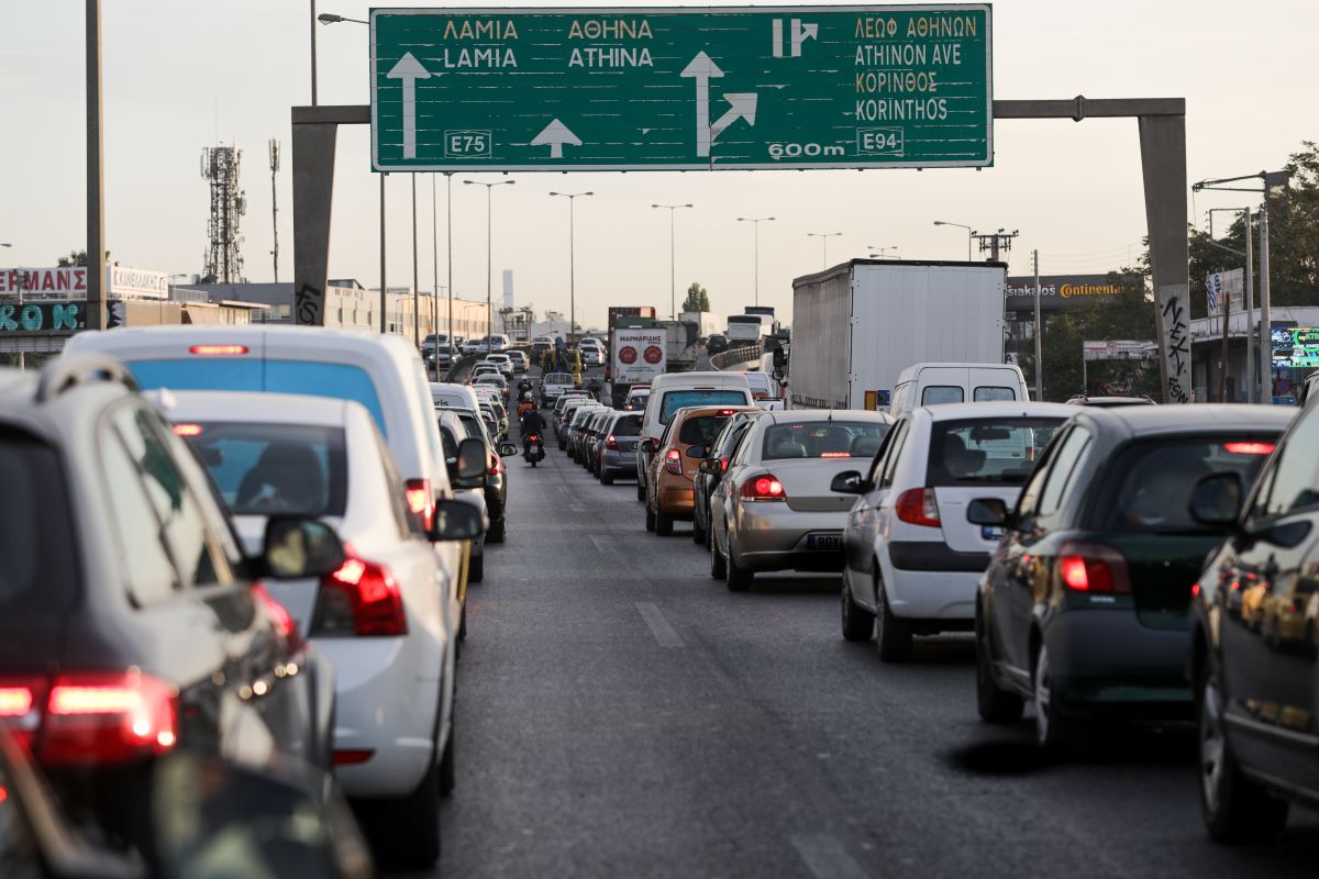 Τέλη κυκλοφορίας με τον μήνα: Βήμα-βήμα η διαδικασία για την πληρωμή [vid]