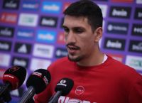 Ολυμπιακός: Αμφίβολος ο Λαρεντζάκης για το Game 5 με την Μπαρτσελόνα