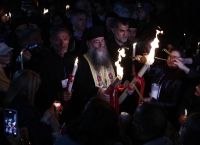Ανάσταση: Στο Μετόχι του Παναγίου Τάφου στην Πλάκα το Άγιο Φως [vid]