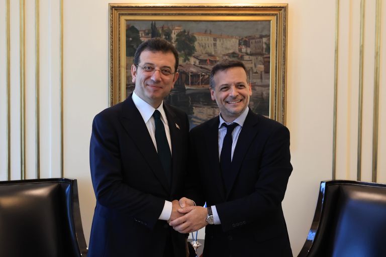 Τετ α τετ Ιμάμογλου – Δούκα στην Κωνσταντινούπολη [vid]