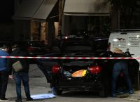 Ενέδρα θανάτου δείχνουν τα στοιχεία στον Βύρωνα: Γάζωσαν ζευγάρι Αλβανών μέσα στο ΙΧ τους [vid]