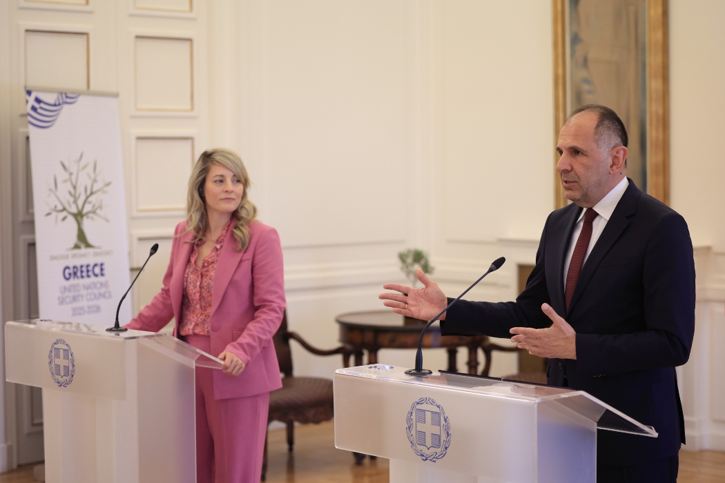 Γεραπετρίτης: Απαραίτητο να διοχετευθεί απρόσκοπτα ανθρωπιστική βοήθεια στη Γάζα