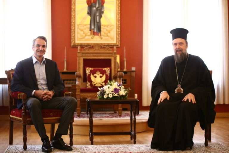 Συνάντηση Μητσοτάκη με τον Μητροπολίτη Θεσσαλονίκης Φιλόθεο [vid]