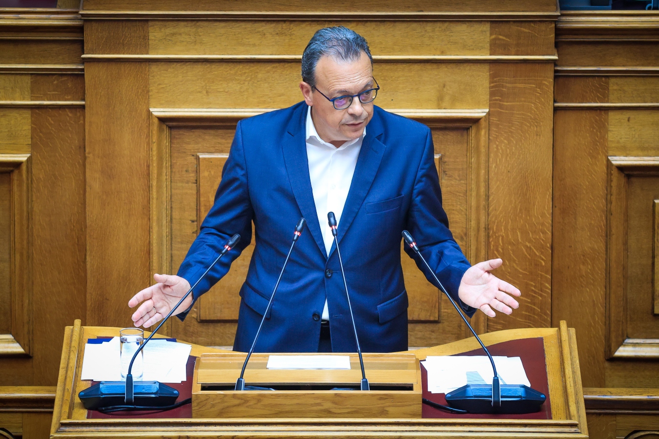 Φάμελλος: Δεν θα σας επιτρέψουμε να κρύψετε την αλήθεια – Υποκριτική η επιστολή στην φον ντερ Λάιεν