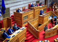 Κόντρα Μητσοτάκη – Βελόπουλου στη Βουλή: «Σε δύο λεπτά είπατε απίστευτα ψέματα» είπε ο πρωθυπουργός