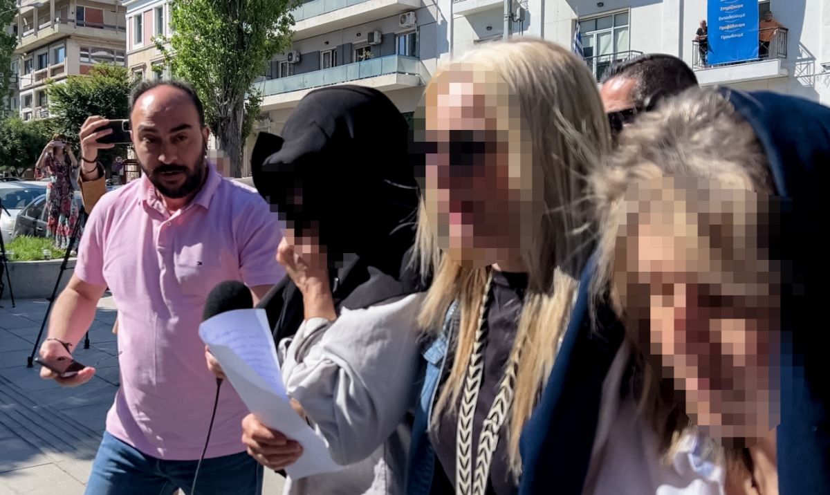 Χαλκίδα: Ελεύθεροι με όρους δύο υπάλληλοι της ΔΟΥ – Τι λέει ο δικηγόρος της διευθύντριας