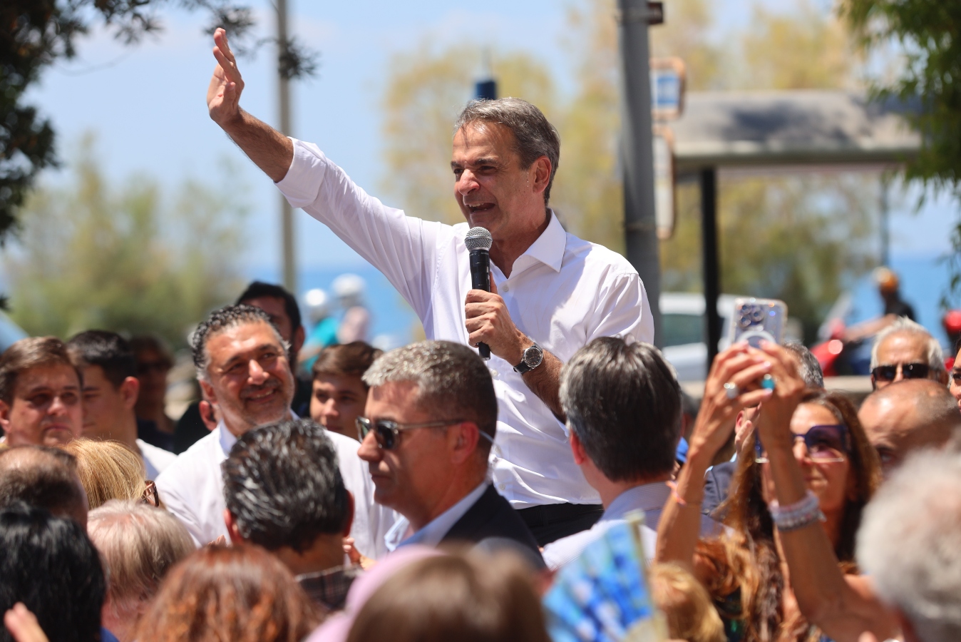 Μητσοτάκης: Δεν θα γυρίσουμε στο 2015 -Ο Κασσελάκης ήδη τάζει υπουργεία δεξιά κι αριστερά