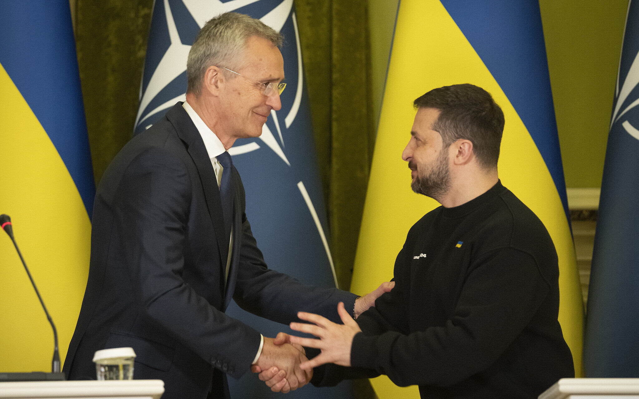 Σύμμαχοι του ΝΑΤΟ σε Στόλτενμπεργκ: Ζητούν διευκρινίσεις για τη στήριξη ύψους 100 δισ. ευρώ στην Ουκρανία