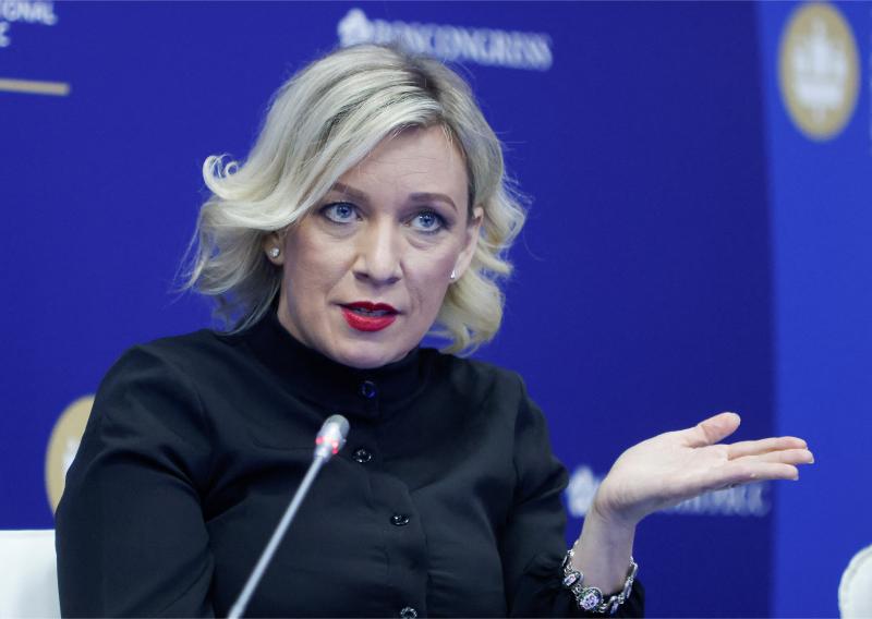 Ζαχάροβα: Δριμεία επίθεση για τους περιορισμούς της ΕΕ στα ρωσικά ΜΜΕ