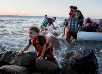 Η Ελλάδα και άλλες δεκατέσσερις χώρες επιδιώκουν αυστηροποίηση των ελέγχων της μετανάστευσης στην ΕΕ