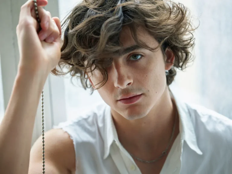 Ο Timothée Chalamet πρωταγωνιστεί σε ένα short film του Martin Scorsese για την Bleu De Chanel