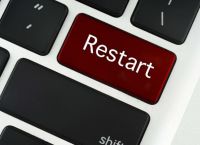 Restart: Οι ειδικοί εξηγούν γιατί από τα τηλέφωνα έως τα αεροπλάνα δουλεύουν μετά από αυτό