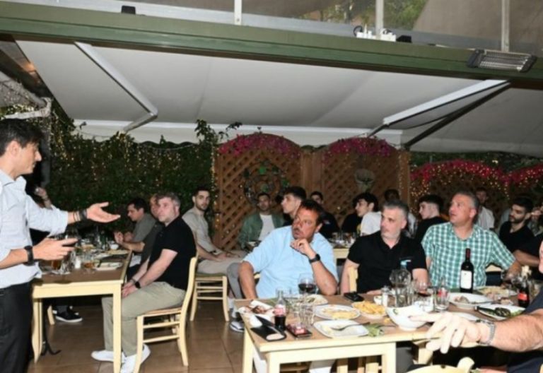 Δείπνο Γιαννακόπουλου στην ομάδα: “Καλή επιτυχία στο final 4”