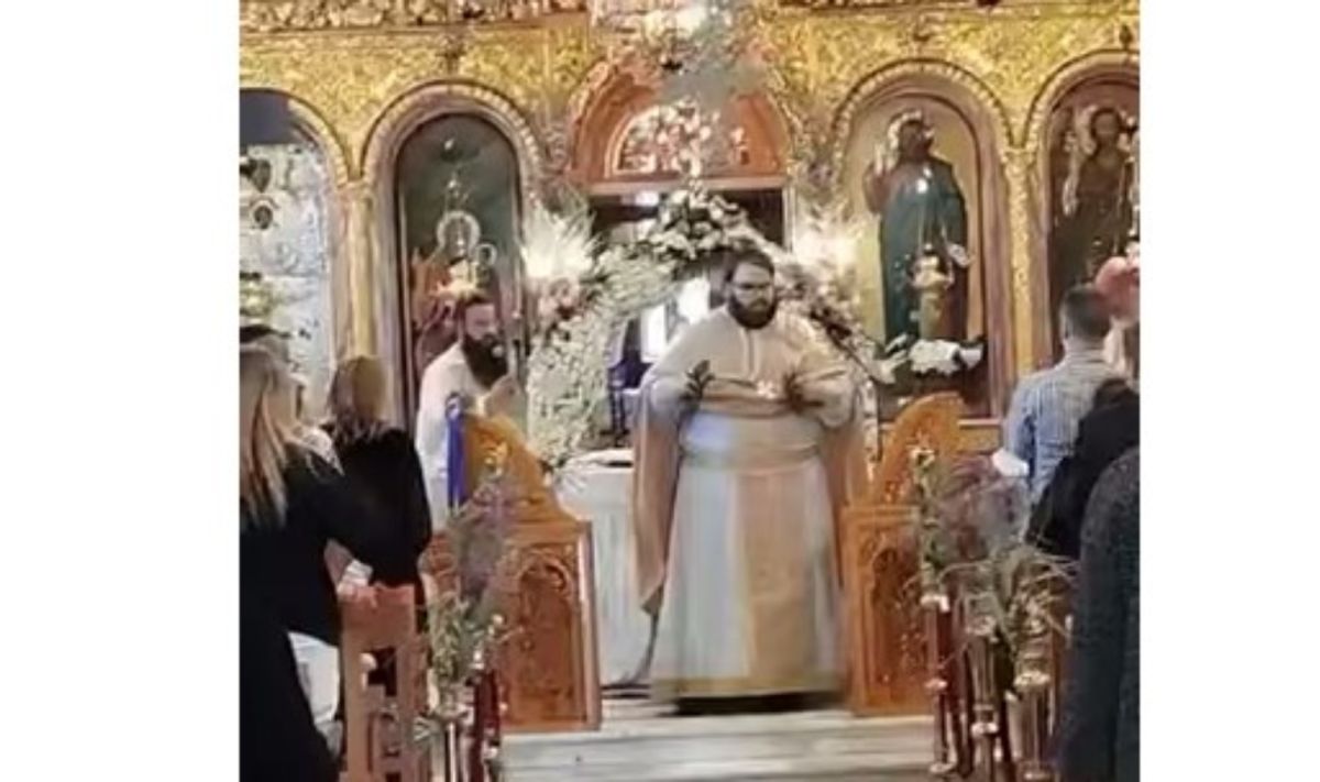 Πανηγυρισμοί και κόρνες στην πρώτη Ανάσταση στον Πειραιά [vid]