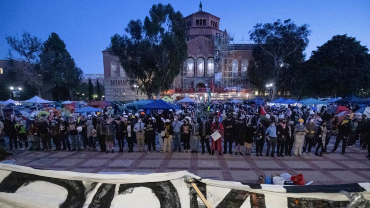 UCLA: Σε εξέλιξη επέμβαση της αστυνομίας του Λος Αντζελες στο campus του πανεπιστημίου