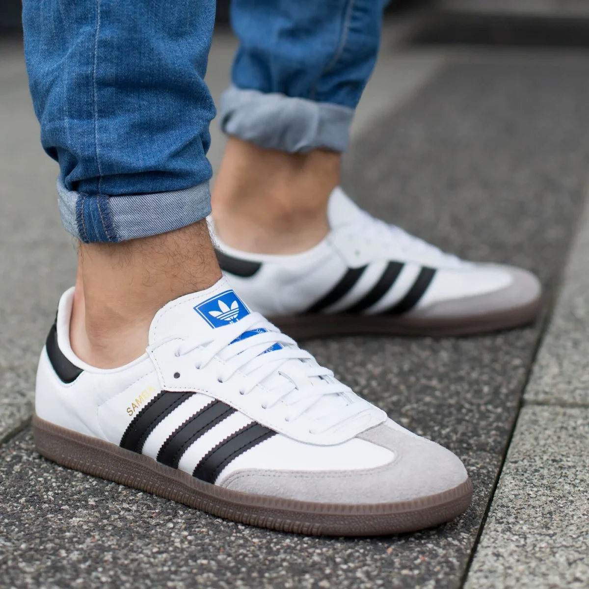 Adidas: Ισχυρά κέρδη με «όπλο» τα παπούτσια Samba και Gazelle