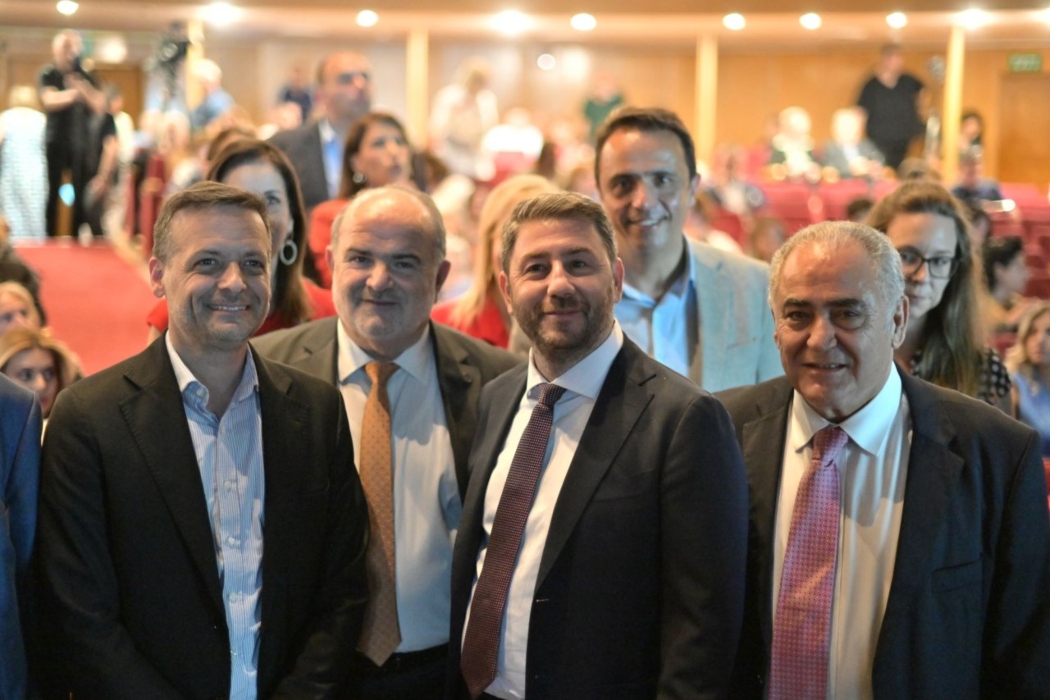 Ανδρουλάκης: “Το κράτος οφείλει να είναι αρωγός στις επιλογές των γυναικών”