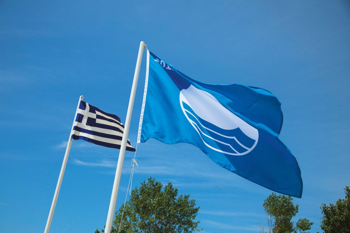 Γαλάζιες Σημαίες 2024: Δεύτερη παγκοσμίως η Ελλάδα με 625 βραβευμένα σημεία
