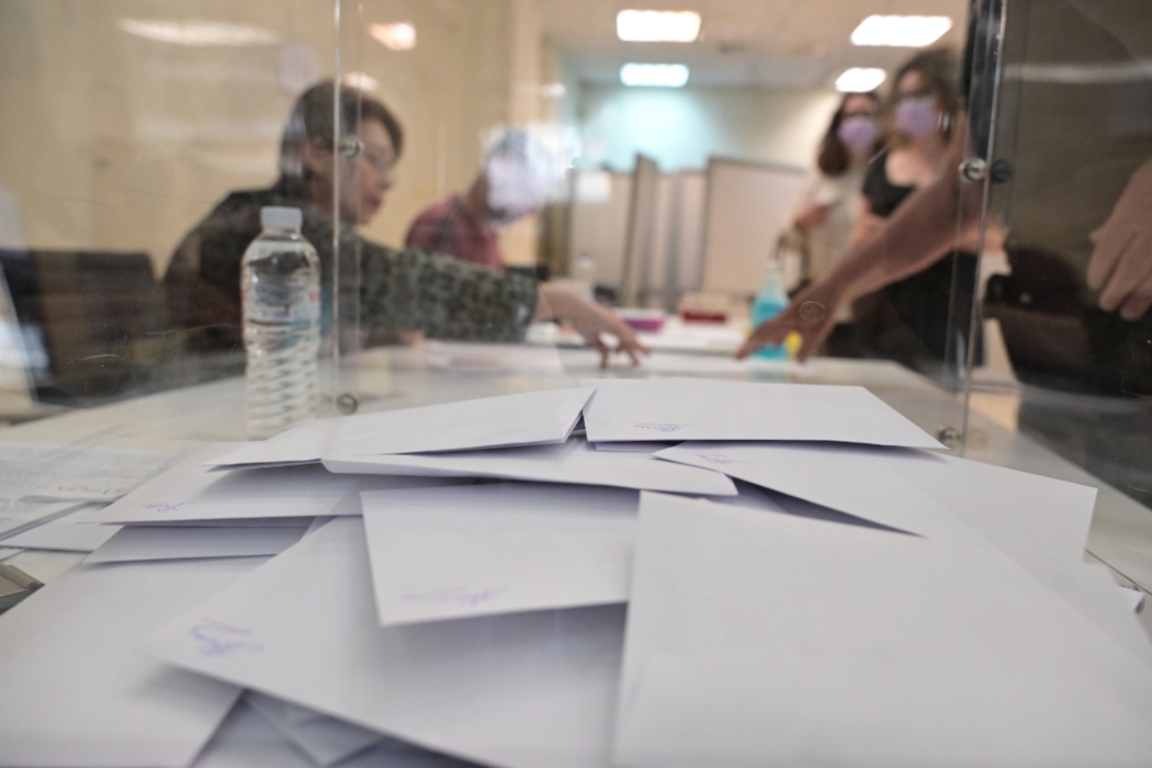 Δημοσκόπηση Opinion Poll: Από 30,5% έως 35,5% η Νέα Δημοκρατία – Επτά κόμματα πάνω από το 3%