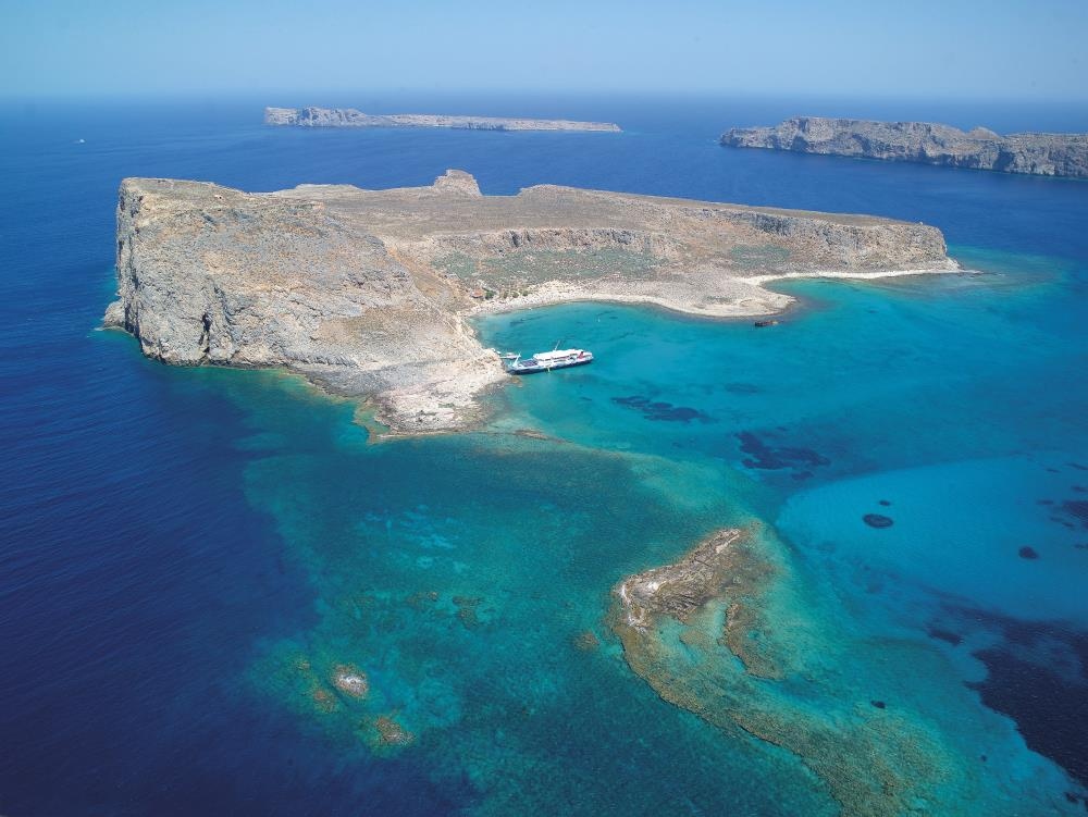 Gramvousa: The Aegean islet with turquoise waters and a view of Amorgos
