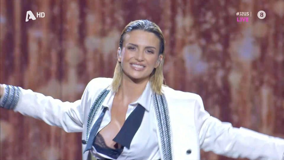 Η Κατερίνα Λιόλιου ξεσήκωσε το κοινό με τα τραγούδια της – Έβαλε φωτιά στο πλατό