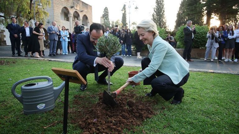 Κύπρος: Με μηνύματα για επίλυση του Κυπριακού η εκδήλωση για τα 20 χρόνια από την ένταξη στην ΕΕ [vid]