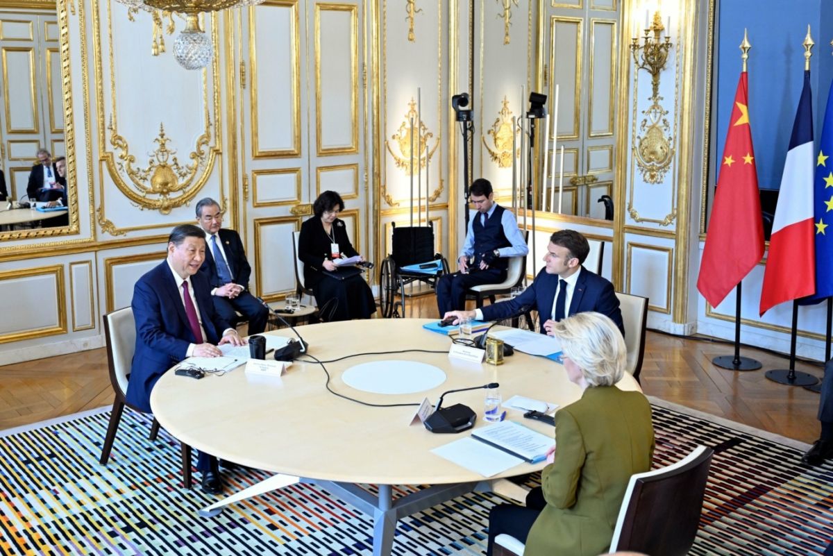 Σι – Μακρόν – φον ντερ Λάιεν: Εκκλήσεις για συνεργασία αλλά και «καρφιά»