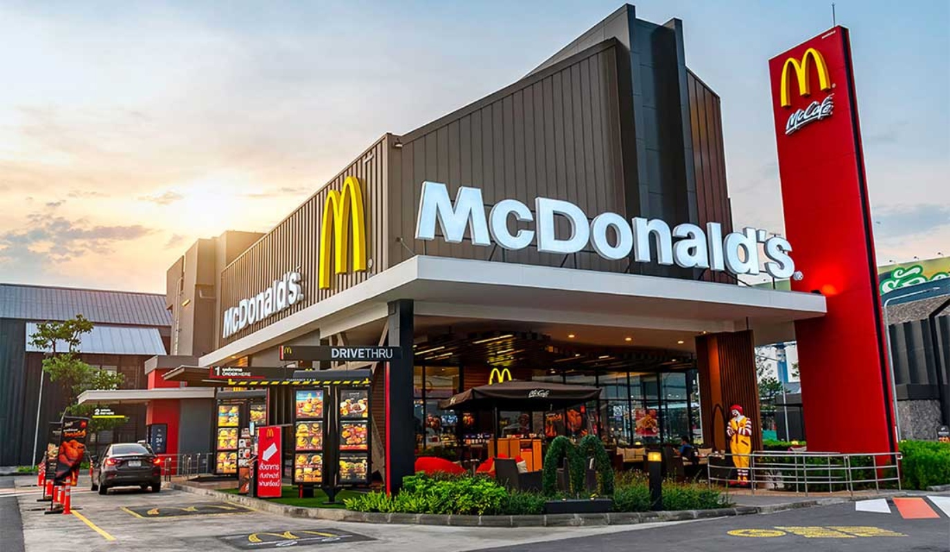 McDonald’s: Έσπασαν το φράγμα των 100 εκατ. ευρώ οι πωλήσεις στην Ελλάδα