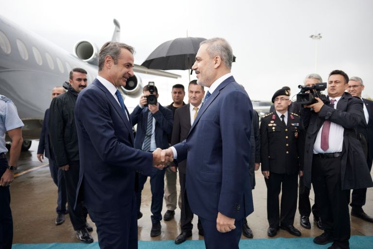 Έφτασε στην Άγκυρα ο Μητσοτάκης για τη συνάντηση με τον Ερντογάν [vid]