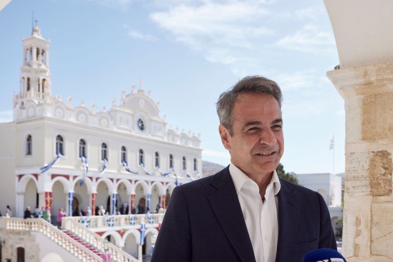 Μητσοτάκης: Η σκέψη μας πρωτίστως στους πιο αδύναμους συμπολίτες μας [vid]