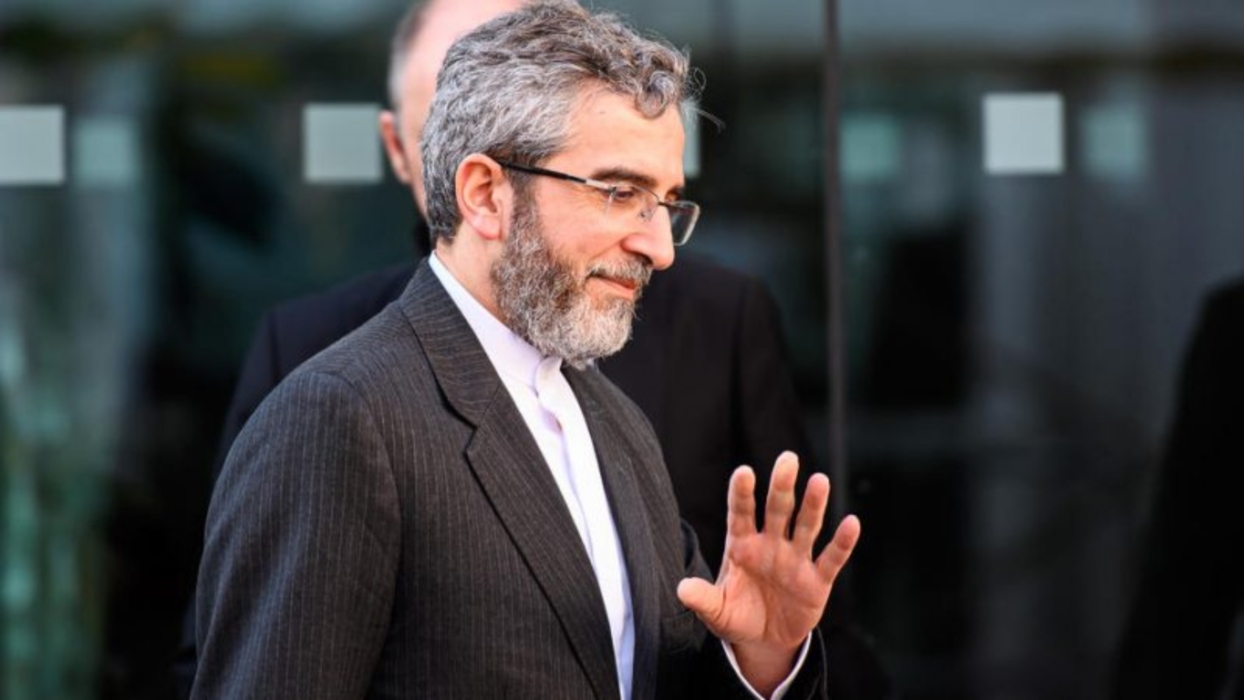 Ιράν: Το προφίλ του νέου υπηρεσιακού υπουργού Εξωτερικών Αλί Μπαγκερί [vid]